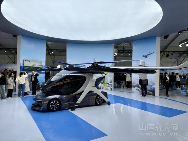 飞行汽车已“展翅” 大规模商用需过三道坎